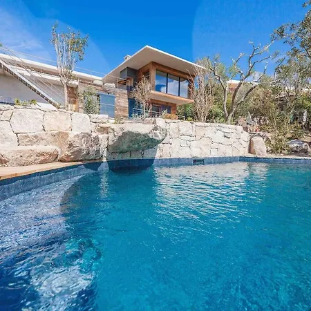 Villa 5* Cala Rossa 350m2/ 2 Piscines Chauffees Porto-Vecchio (Corsica)