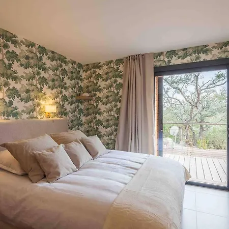 5* Cala Rossa 350m2/ 2 Piscines Chauffees * Porto-Vecchio (Corsica)